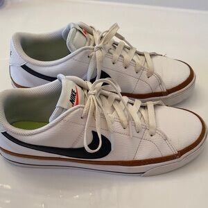 Nike White and Black Sneakers with Brown Trim